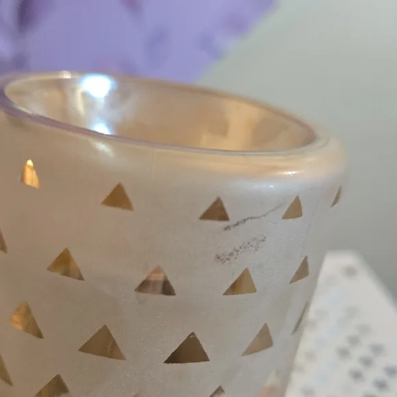 Geometric Patterned Night Light - Picture 4 of 7